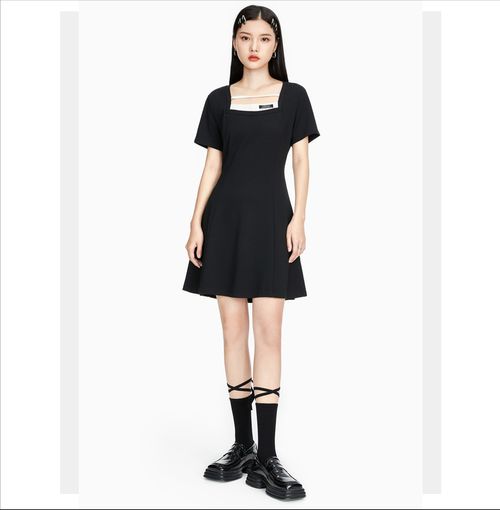 曾紅極一時的國產(chǎn)服裝品牌，如今存在感幾乎為零，你還記得幾個？