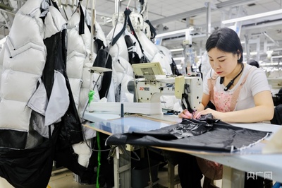 河北寧晉 小紗線、小布?jí)K“織造”百億紡織服裝大產(chǎn)業(yè)